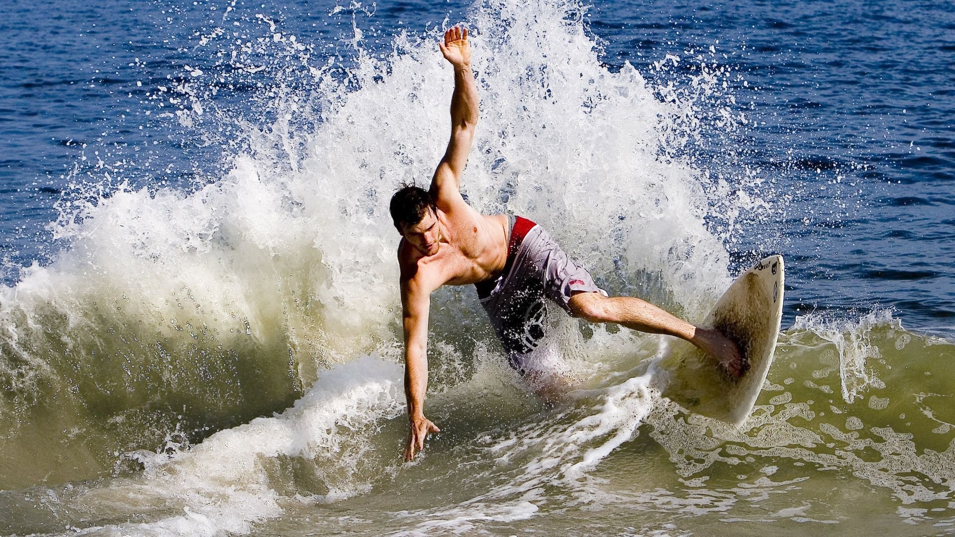 九游娱乐在线-“新都福乐球赛：攻防之战一触即发”